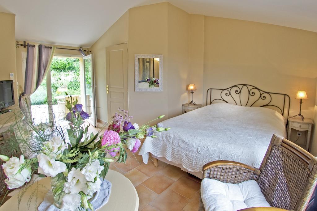 Bed and Breakfast La Colline de Vence Habitación foto